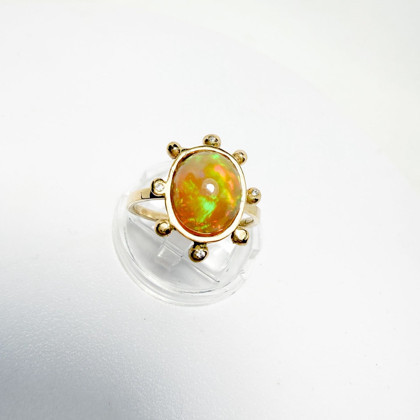 Anillo Opalhelm dorado
