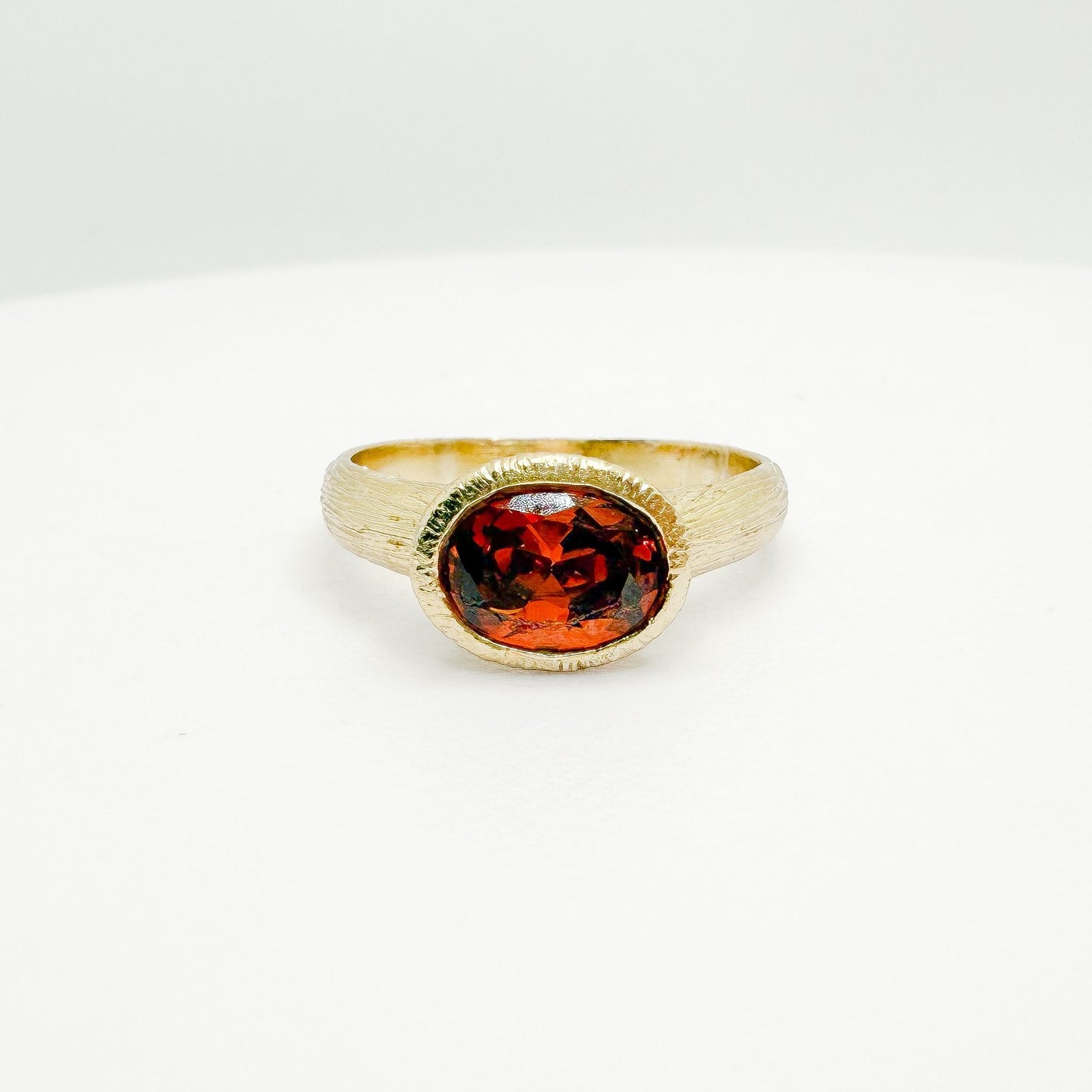Anillo Luzia