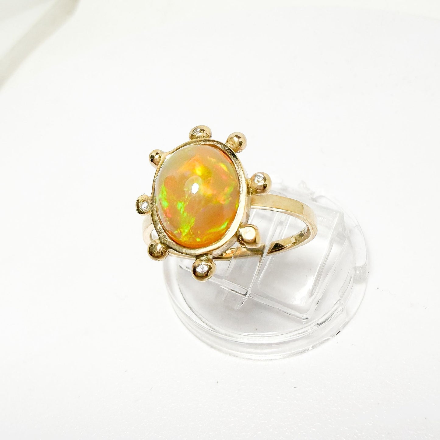 Anillo Opalhelm dorado